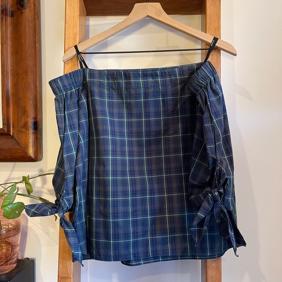 NWT Bailey 44 SZ L Navy Plaid Twin Fin Off the Shoulder Top! - Picture 14 of 14